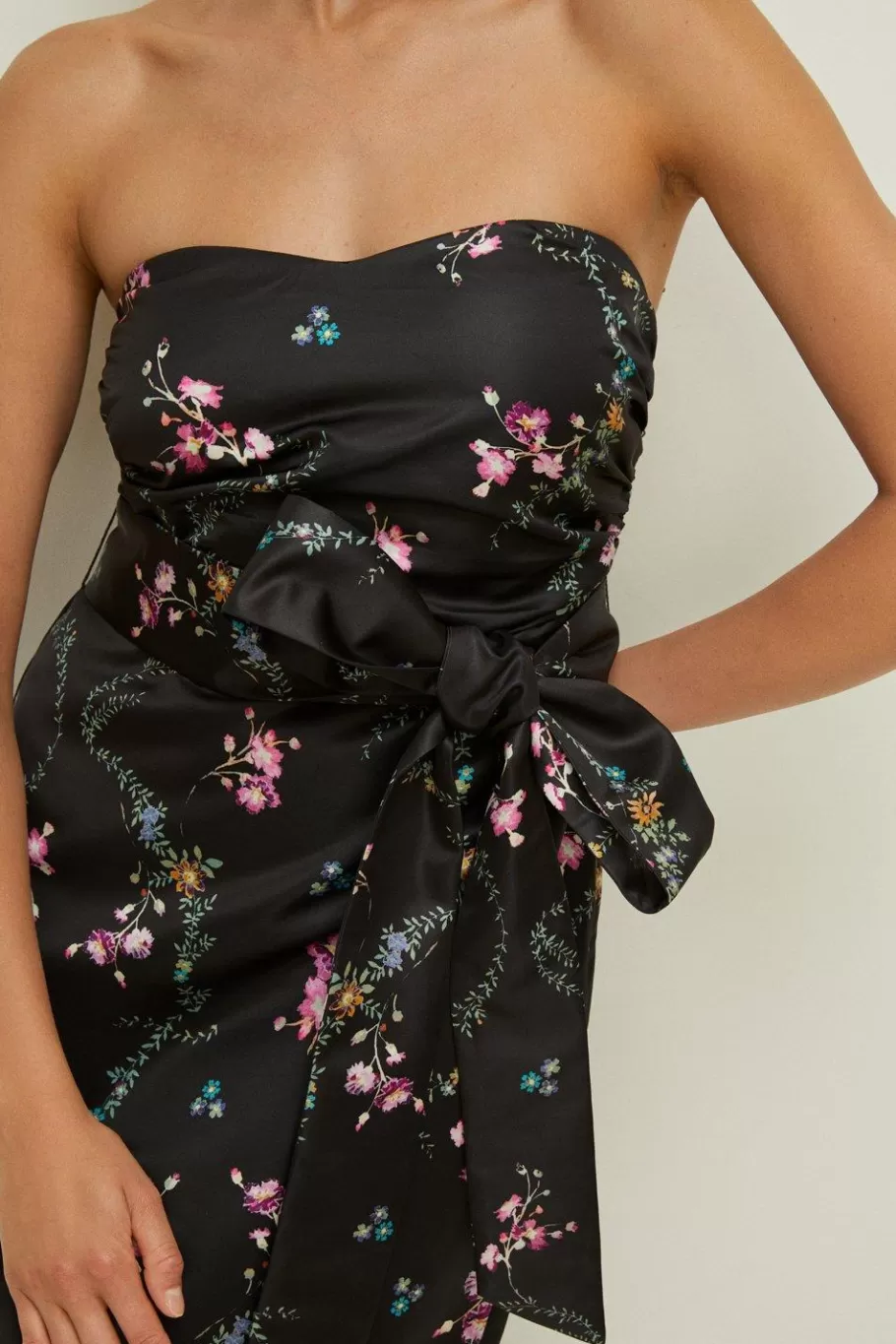 Oasis Ditsy Floral Bandeau Bow Mini Dress Black Flash Sale