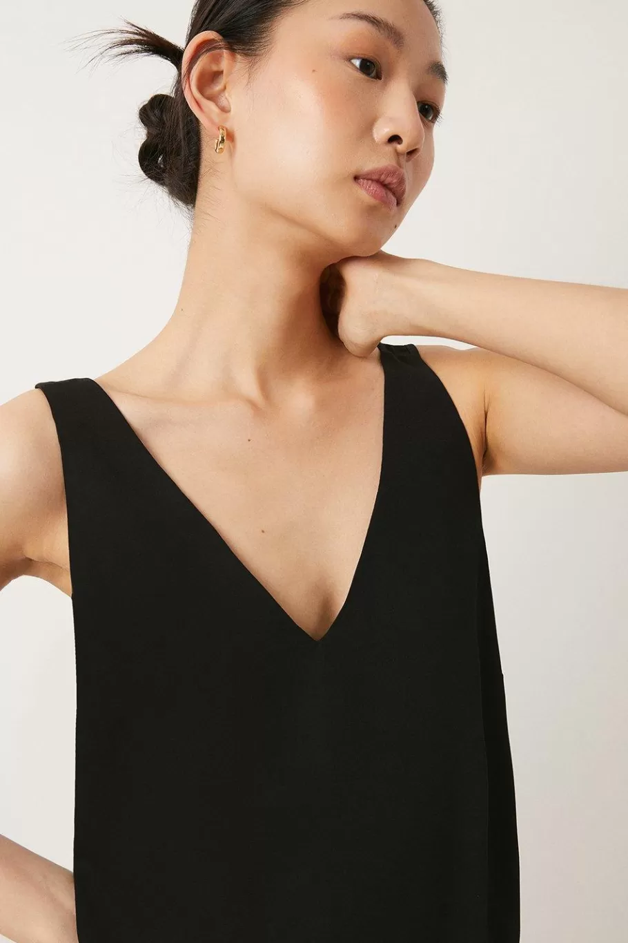 Oasis Essential Woven V Neck Vest Black Flash Sale