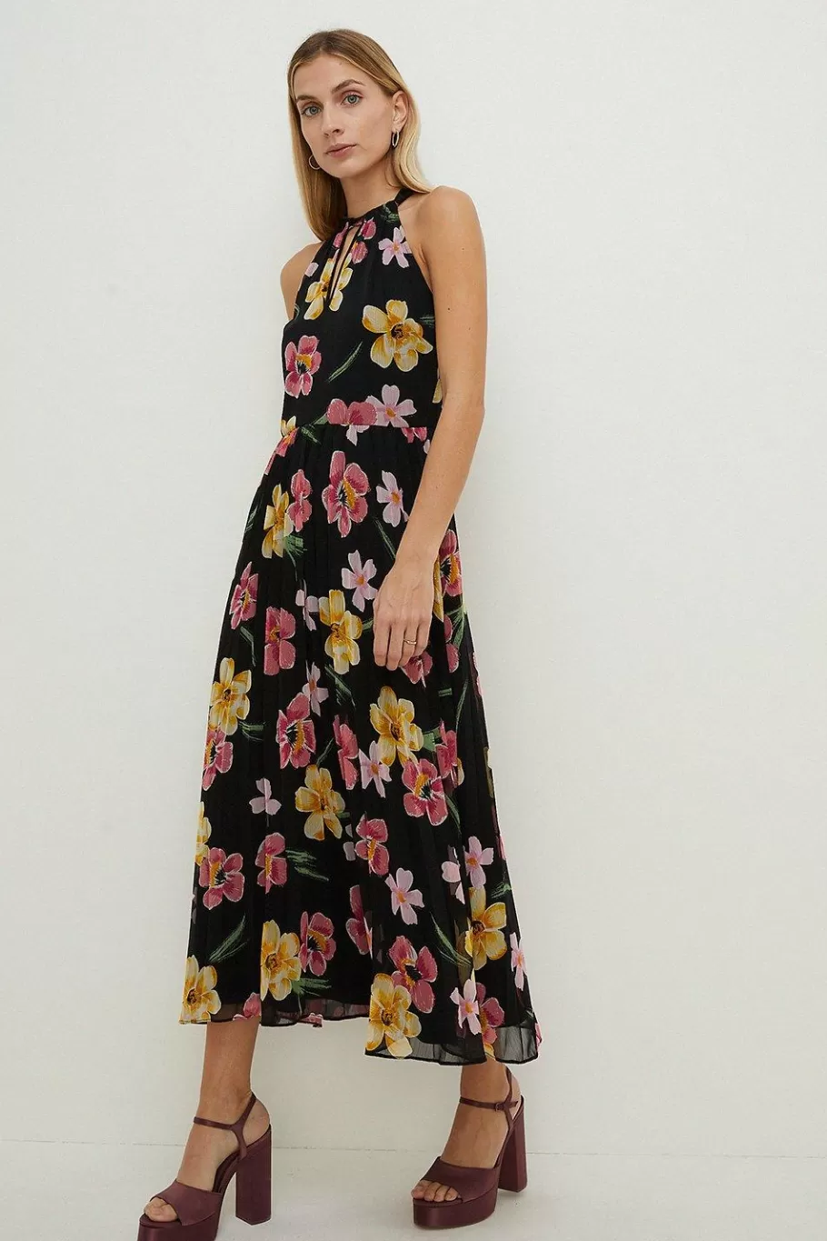 Oasis Floral Chiffon Halter Neck Pleated Maxi Dress Black Best