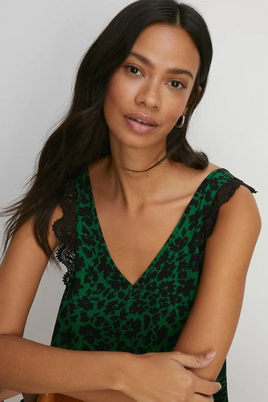 Oasis Floral Lace Trim Vest Green Flash Sale