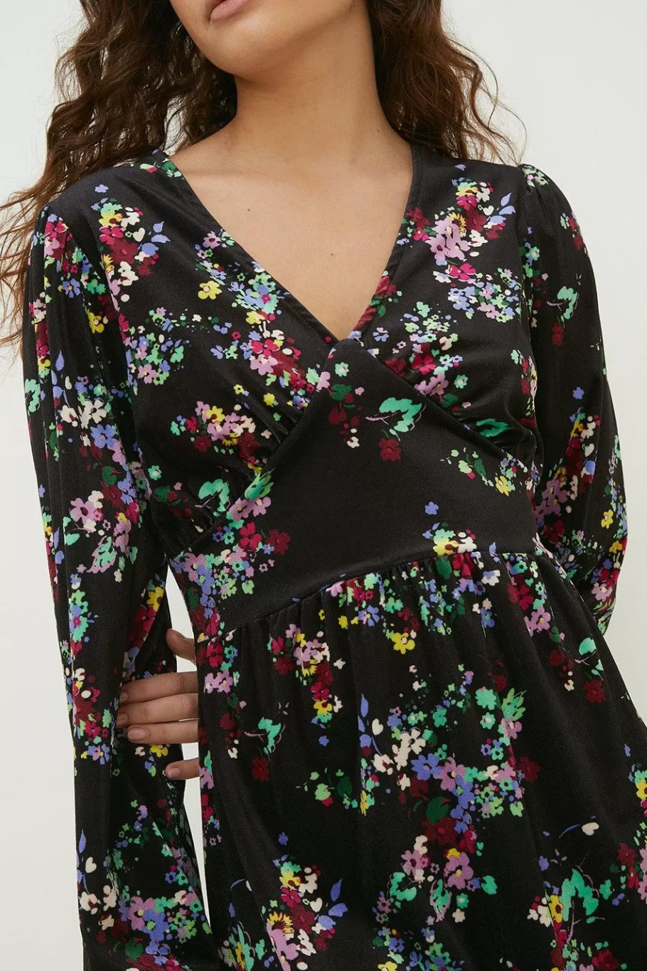 Oasis Floral Velvet Empire Seam Mini Dress Black Clearance