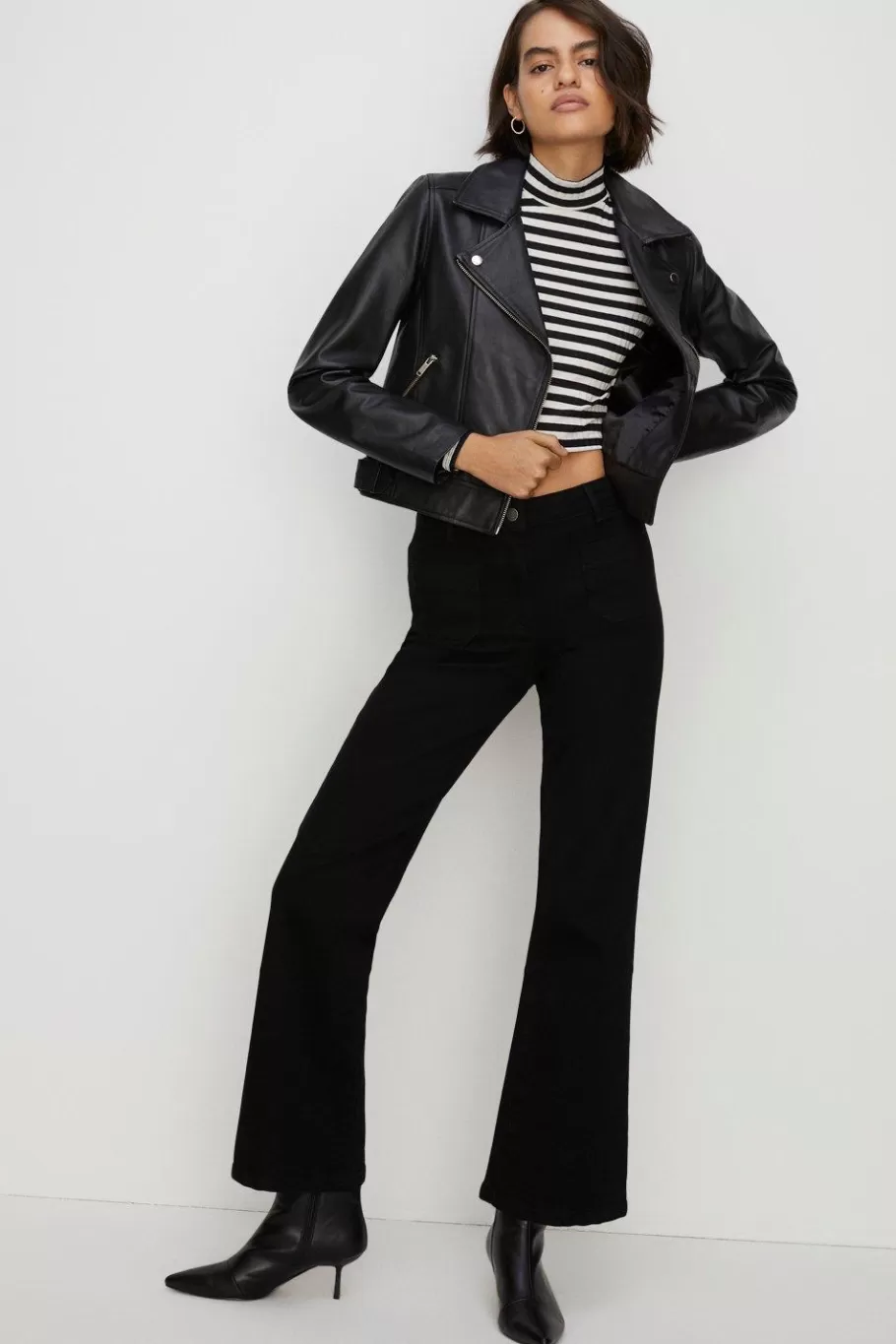 Oasis Frankie High Rise Flare Jean Black Store