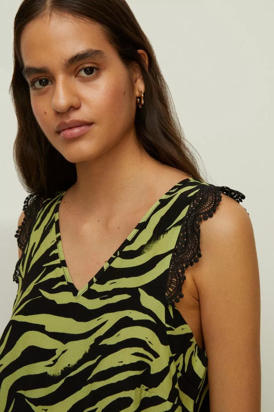 Oasis Lace Trim Zebra Printed Vest Black Store