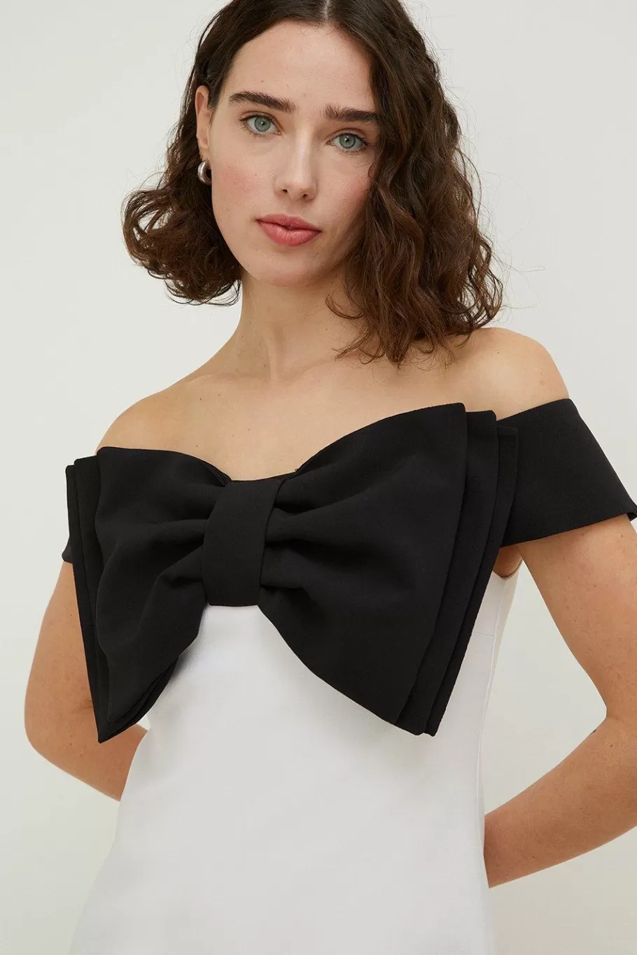 Oasis Petite Bow Detail Bardot Mini Dress Mono Online