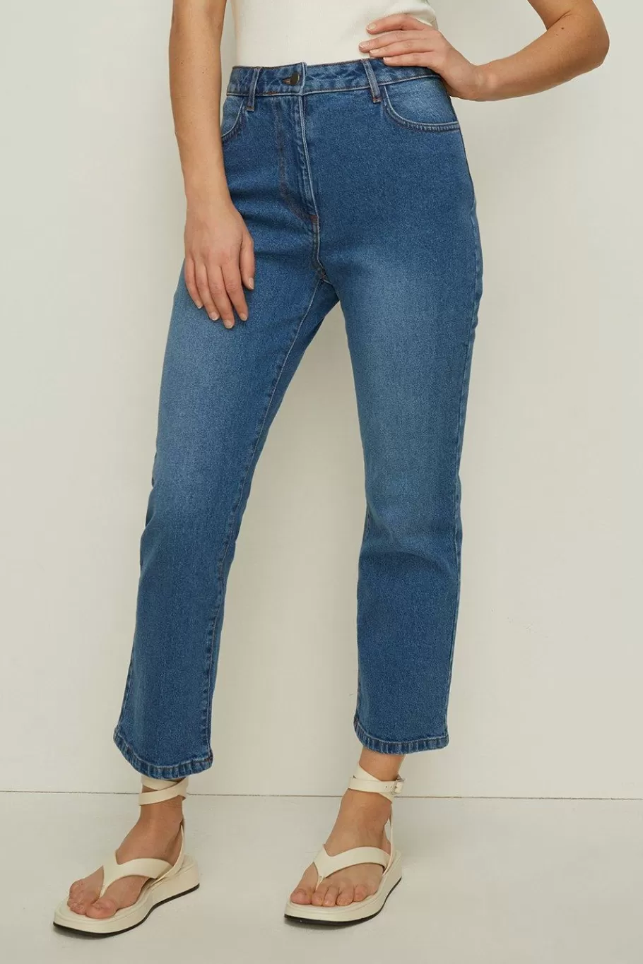 Oasis Petite Josie Kick Flare Jean Mid Wash Hot