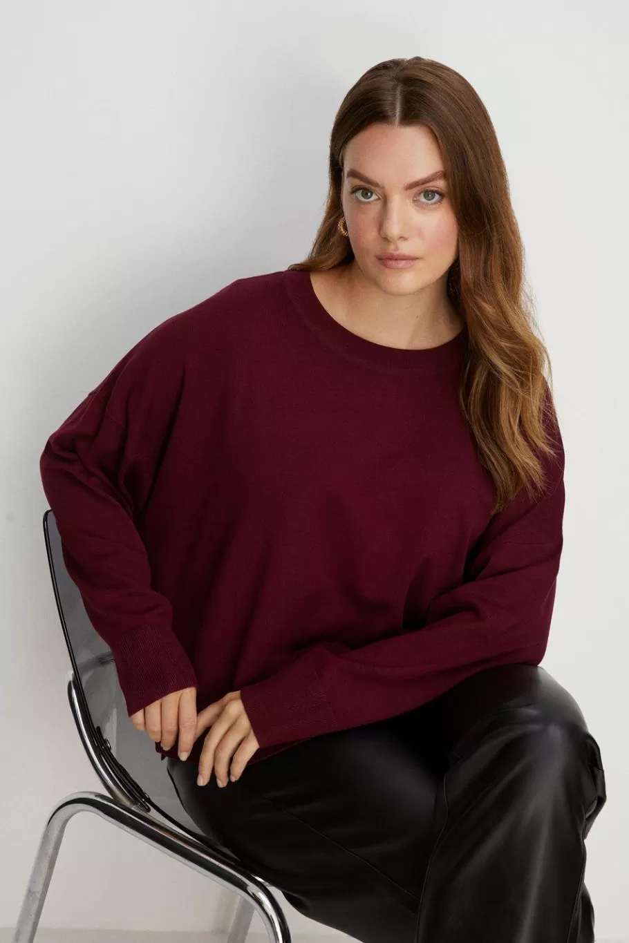 Oasis Plus Size Slouchy Jumper Berry Outlet