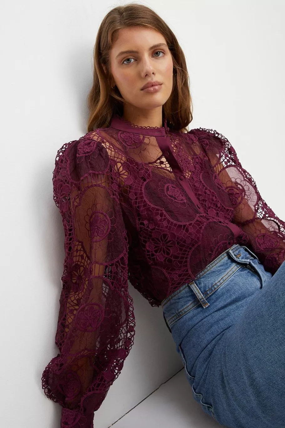 Oasis Premium Lace Scallop Trim Detailed Blouse Berry New