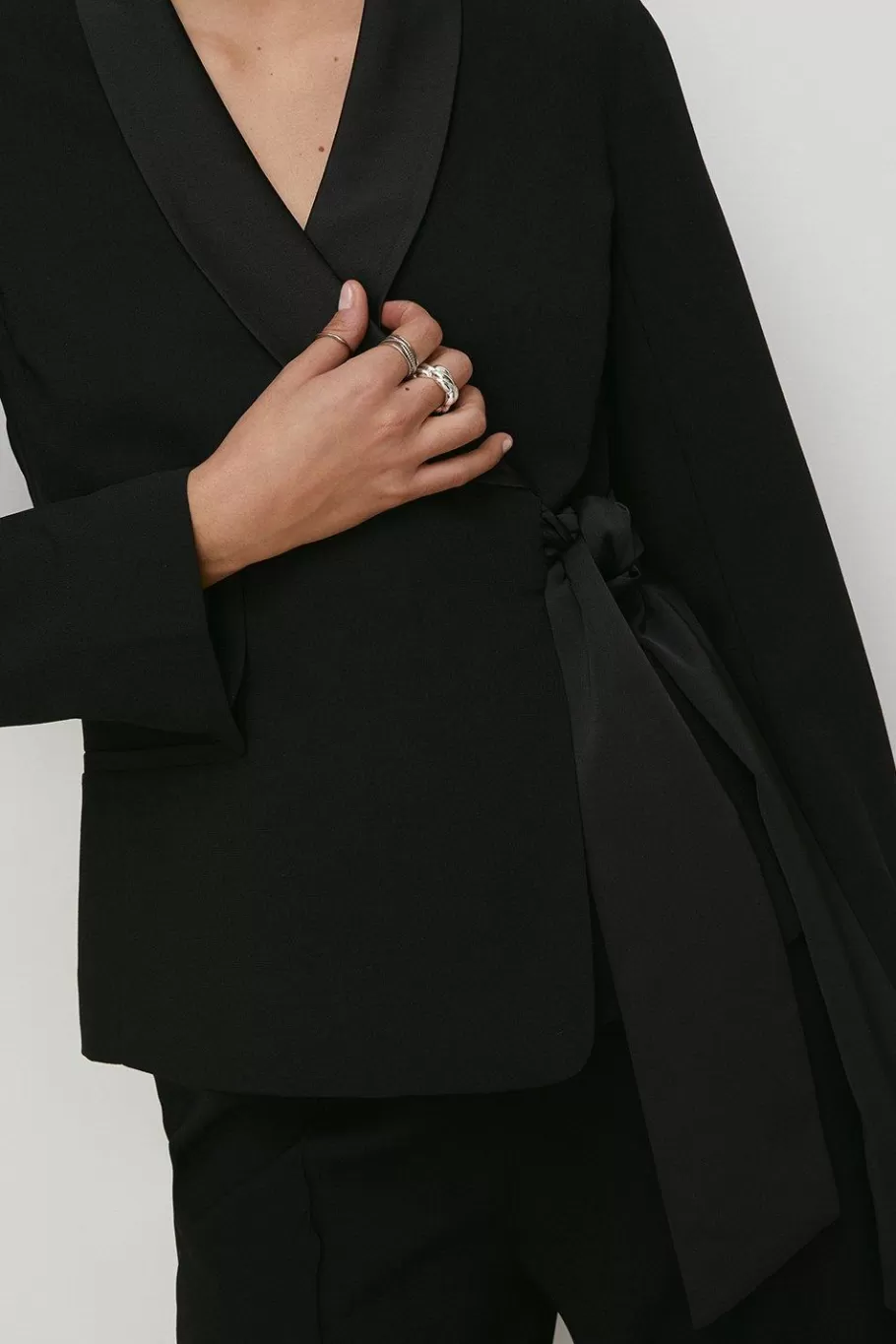 Oasis Satin Collar Wrap Crepe Blazer Black Sale