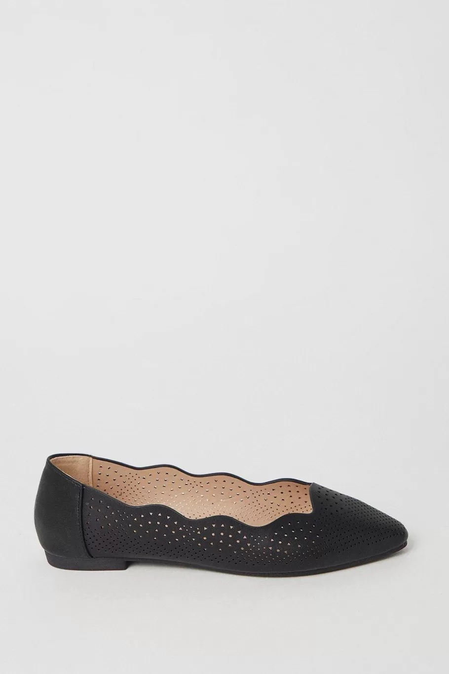 Oasis Scallop Detail Ballet Flats Black Hot