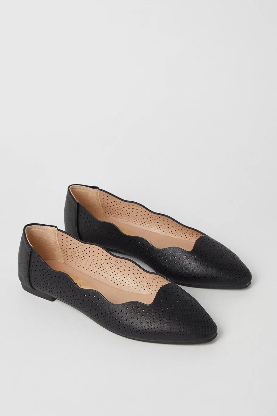 Oasis Scallop Detail Ballet Flats Black Hot