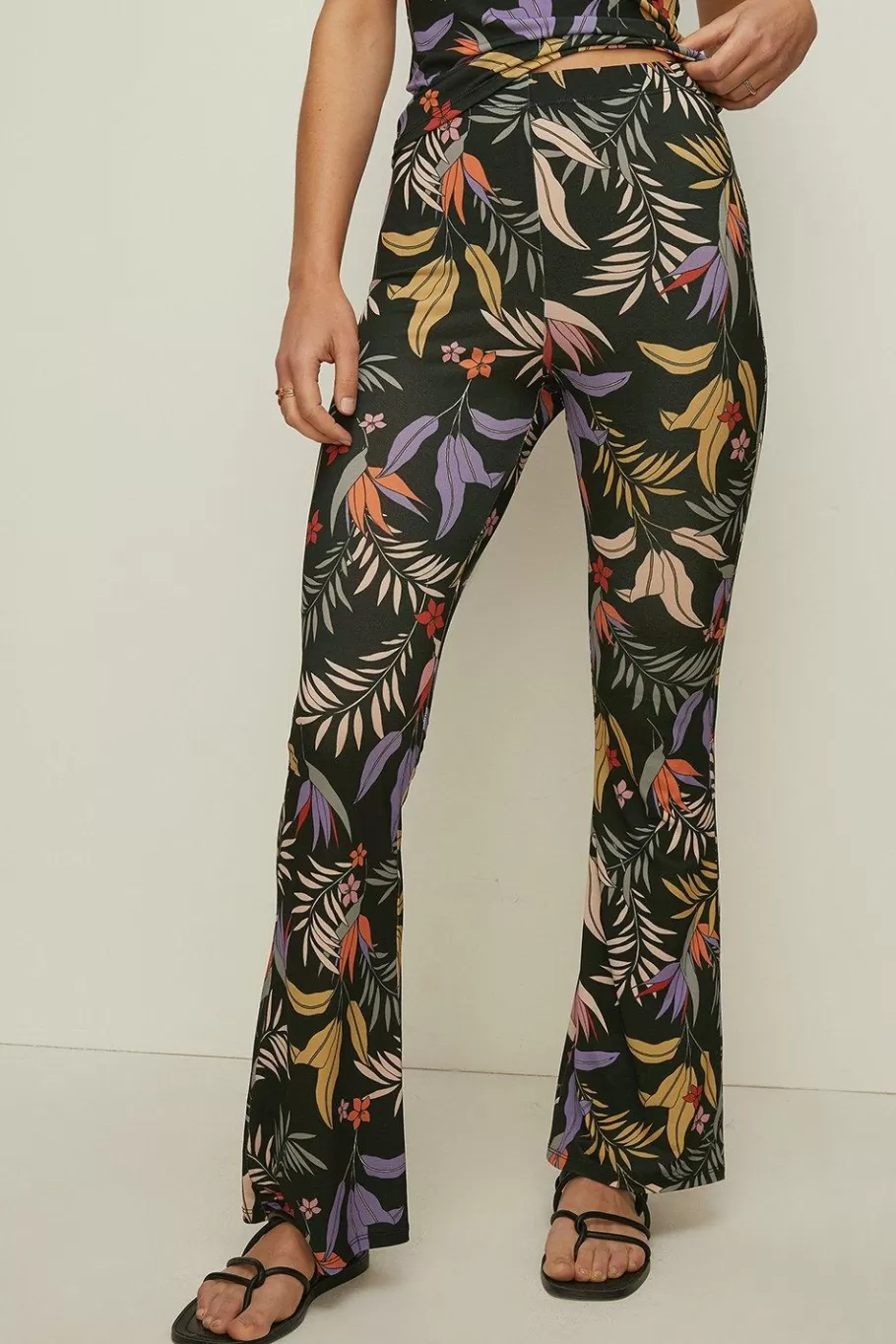 Oasis Slinky Jersey Palm Print Flare Trouser Black Online