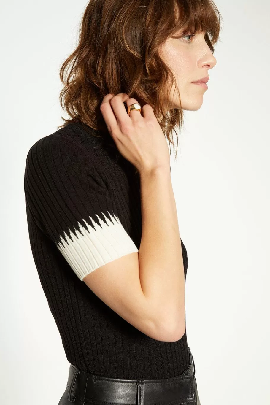 Oasis Zig Zag Detail Short Sleeve Jumper Black Best Sale