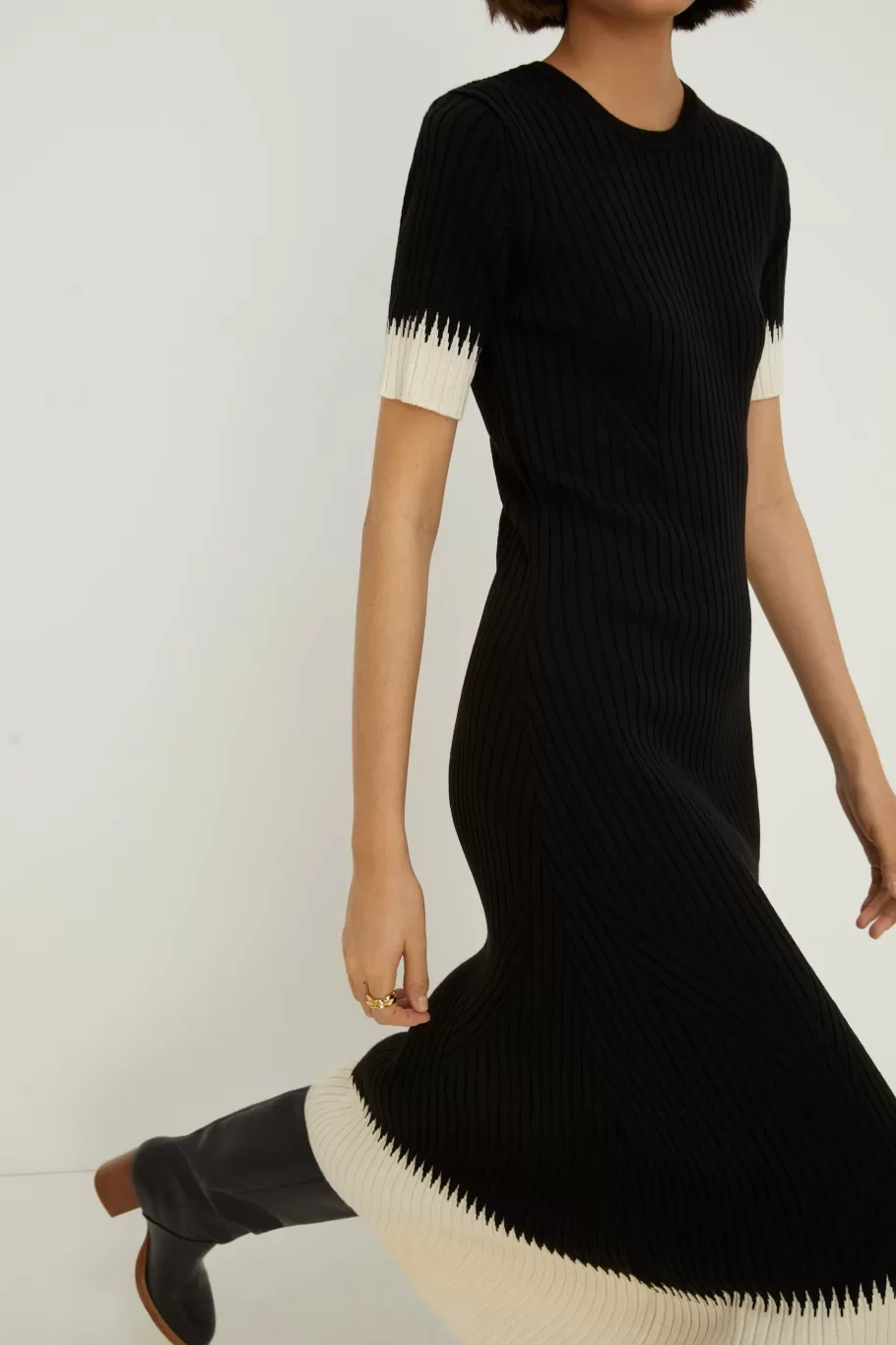 Oasis Zig Zag Detail Short Sleeve Knitted Midi Dress Black Flash Sale